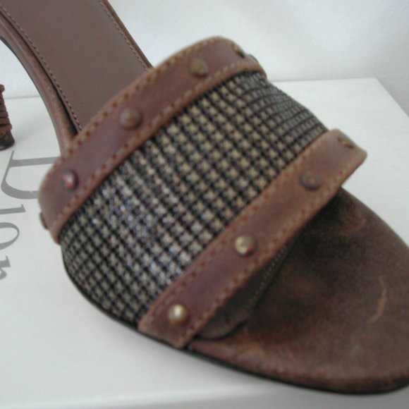 DIOR ANKLE STRAP SANDALS W/WRAPPED HEEL - Picture 3 of 5